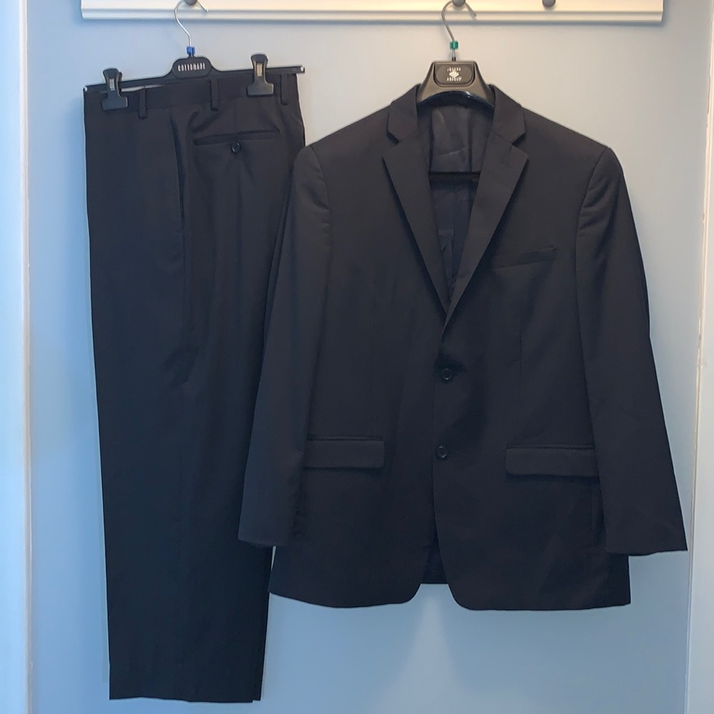 Joseph Abboud Gray Classic Suit